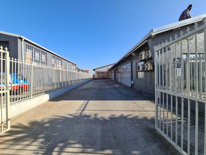 To Let commercial Property for Rent in Paarden Eiland Western Cape